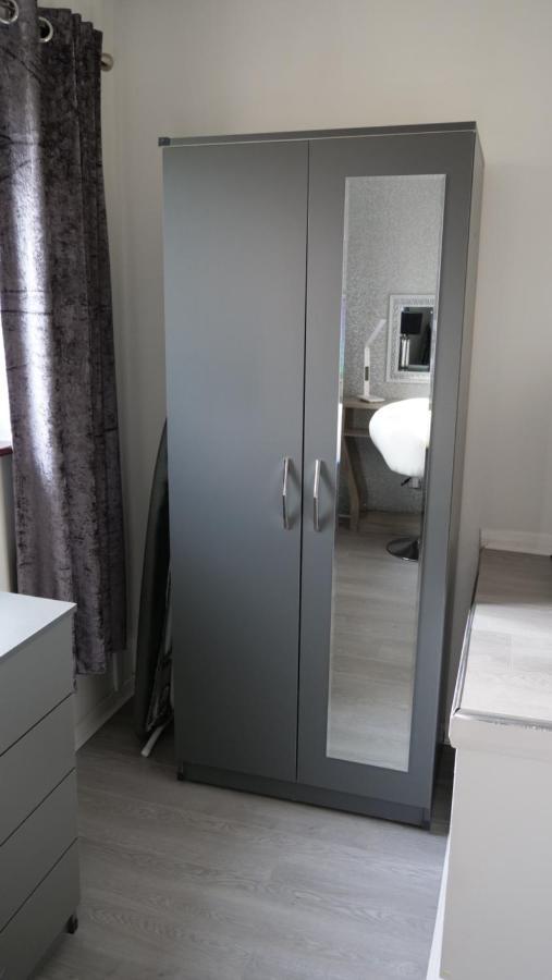 Milton Keynes Luxury Short Stay House With Wifi And Free Parking Wolverton  Zewnętrze zdjęcie